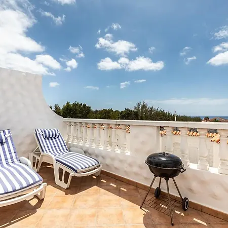 Near The Beach, Big Terrace With Sea Views, Wifi And Parking