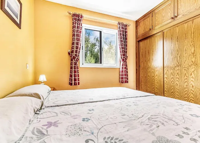 Near The Beach, Big Terrace With Sea Views, Wifi And Parking *