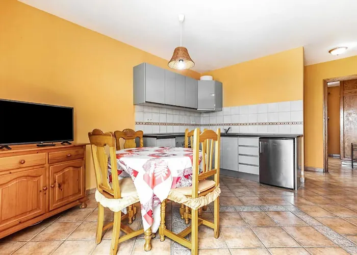 شقة Near The Beach, Big Terrace With Sea Views, Wifi And Parking *